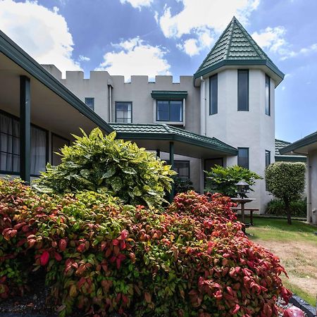 Camelot Motor Lodge And Conference Centre パーマストンノース エクステリア 写真