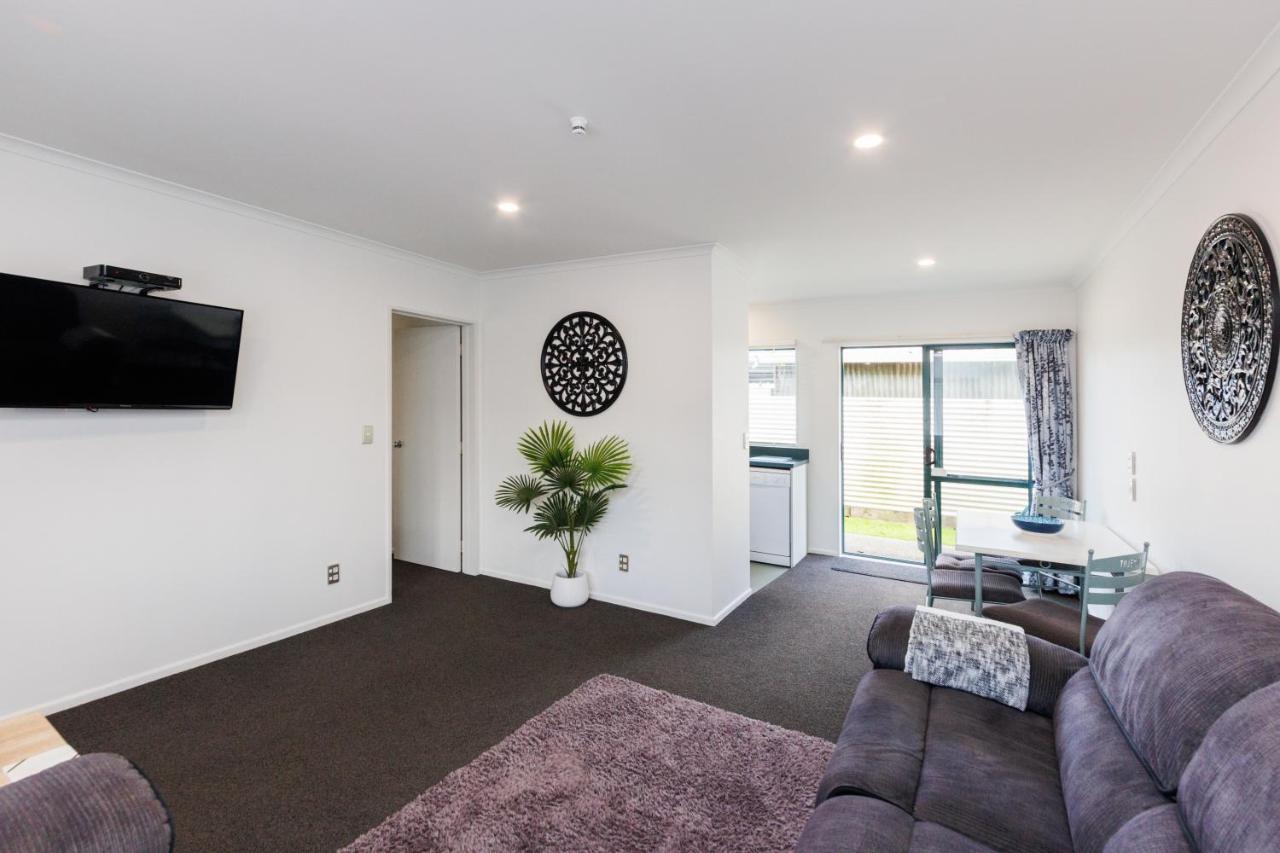 Camelot Motor Lodge And Conference Centre パーマストンノース エクステリア 写真