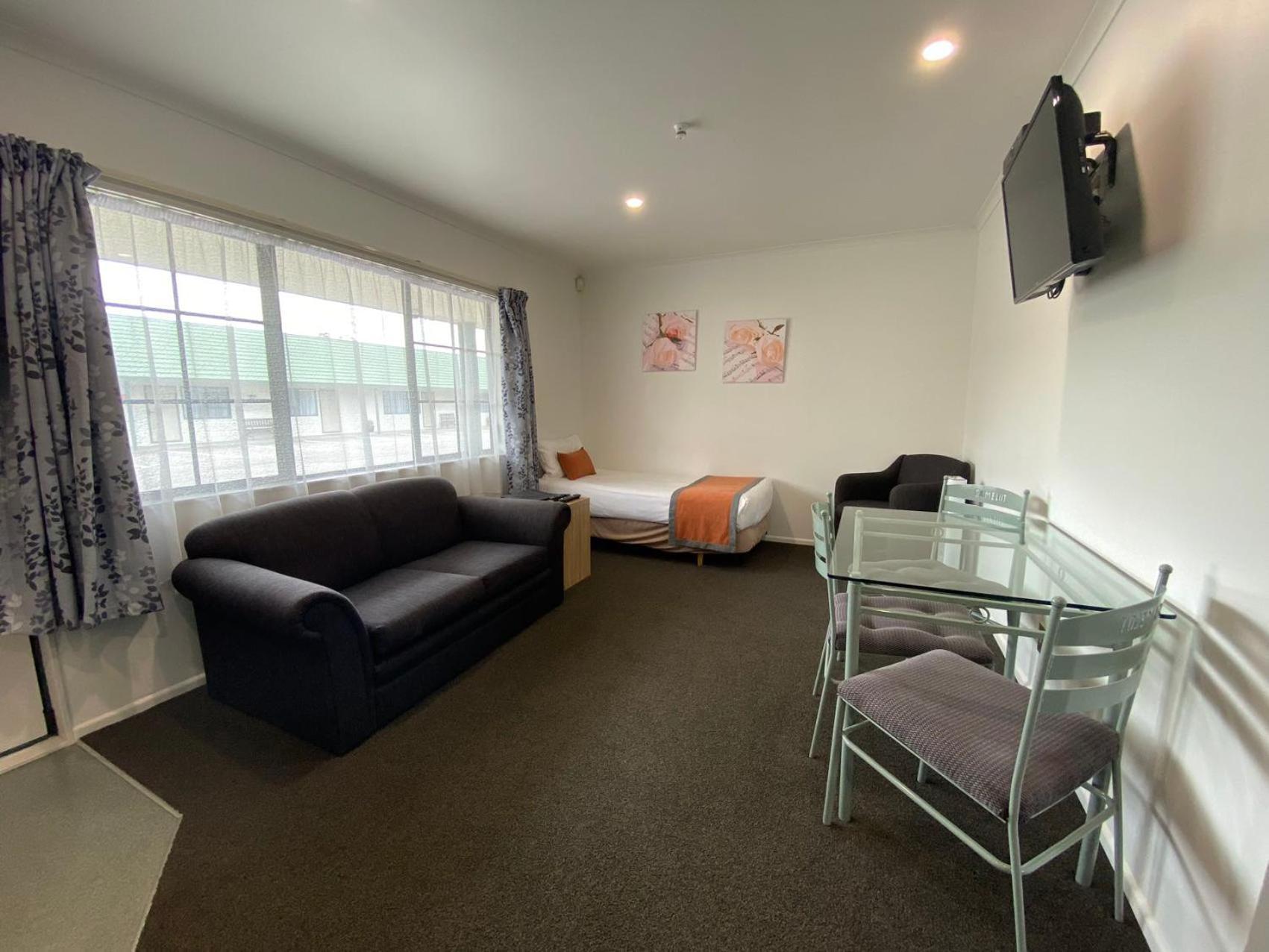 Camelot Motor Lodge And Conference Centre パーマストンノース エクステリア 写真
