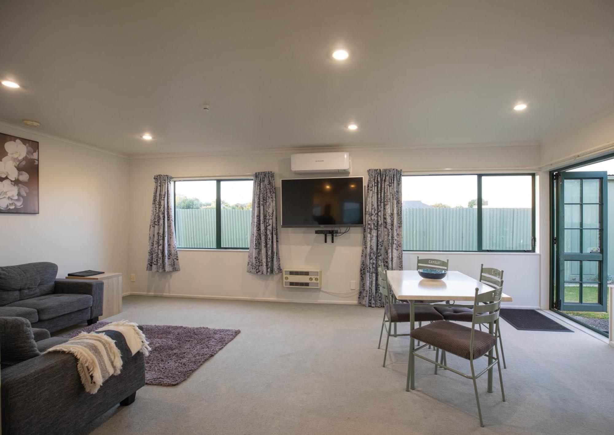 Camelot Motor Lodge And Conference Centre パーマストンノース エクステリア 写真