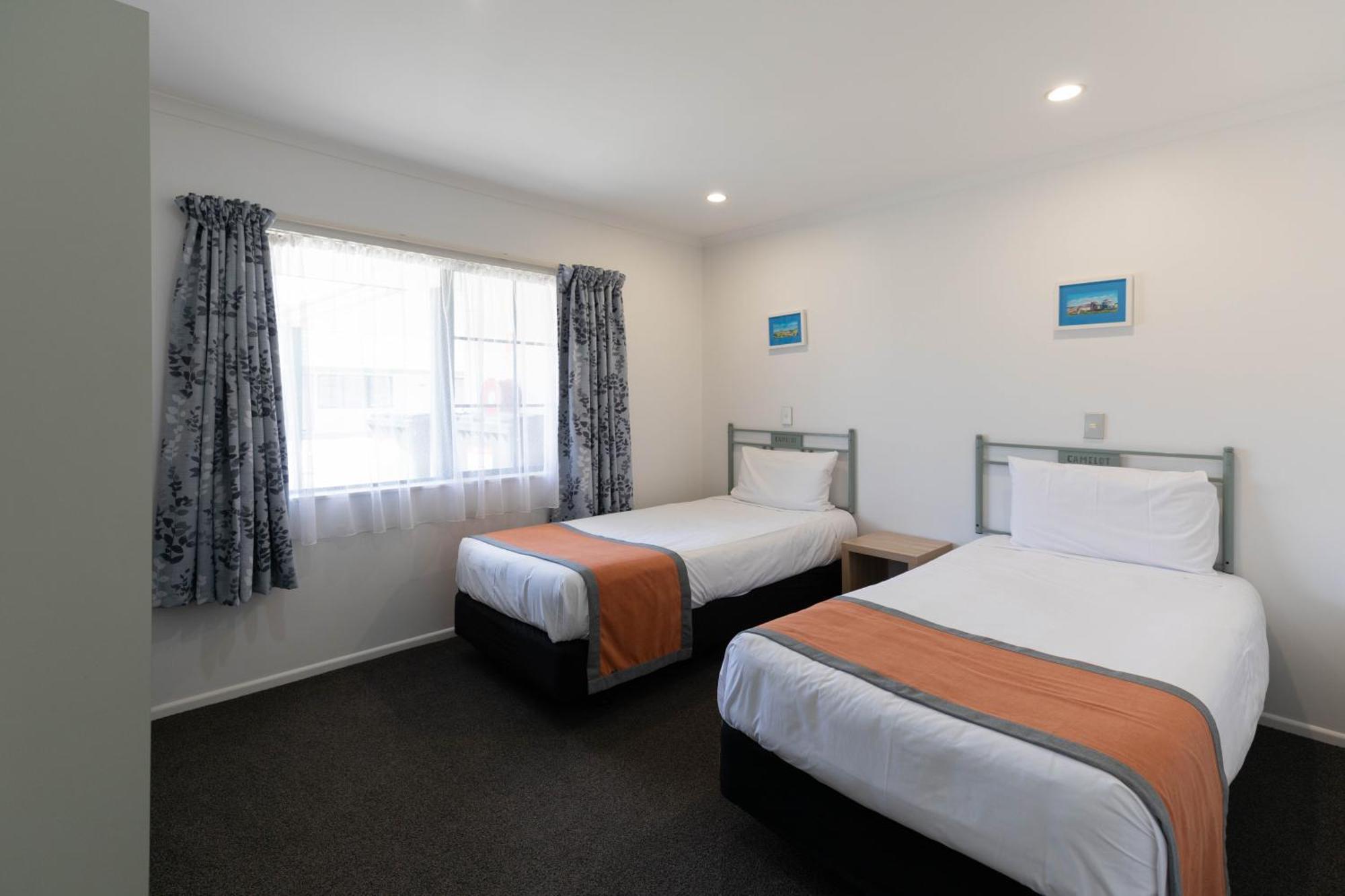 Camelot Motor Lodge And Conference Centre パーマストンノース エクステリア 写真